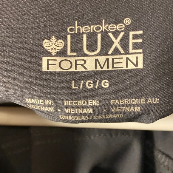 Cherokee Men’s Dark Gray V-Neck Medical Scrub Top - Picture 2 of 8